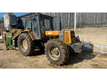 Τρακτέρ RENAULT