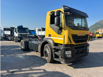 Φορτηγό σασί IVECO Stralis