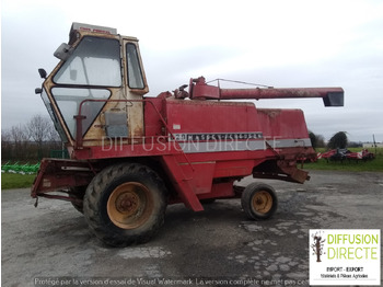 Θεριζοαλωνιστική μηχανή MASSEY FERGUSON 600 series
