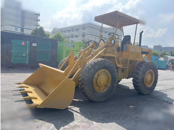 Ελαστιχοφόρος φορτωτής CATERPILLAR 910: φωτογραφία 4