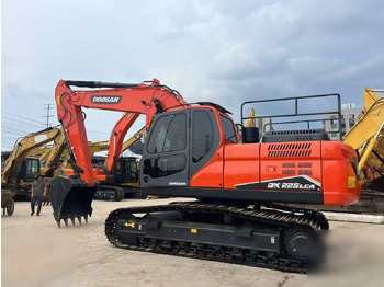 Ερπυστριοφόρος εκσκαφέας DOOSAN DX225LC