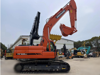 Ερπυστριοφόρος εκσκαφέας DOOSAN DX225LC