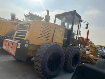 Γκρέιντερ XCMG GR1803