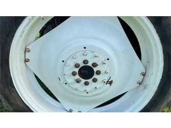 Ελαστικό για Γεωργικά μηχανήματα Taurus 270/95R32 - 300/95R46: φωτογραφία 2 Ελαστικό για Γεωργικά μηχανήματα Taurus 270/95R32 - 300/95R46: φωτογραφία 2