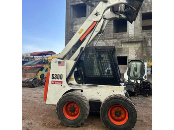 Φορτωτής πλάγιας ολίσθησης BOBCAT S300