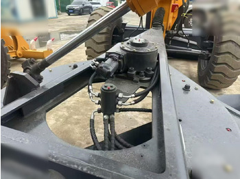 Γκρέιντερ XCMG GR2153: φωτογραφία 4