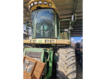 Ενσιρωτική μηχανή Krone Big X 800: φωτογραφία 3 Ενσιρωτική μηχανή Krone Big X 800: φωτογραφία 3