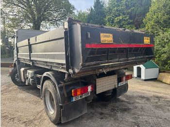 Φορτηγό ανατρεπόμενο MERCEDES-BENZ Axor 1823: φωτογραφία 2