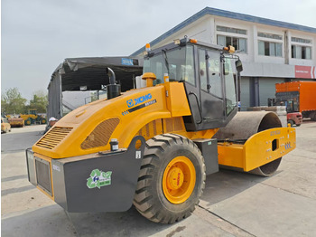 Ασφαλτικός οδοστρωτήρας XCMG XS163J