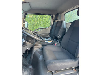 Φορτηγό φόρτωσης γάντζου NISSAN NT400 SCARRABILE PATENTE B: φωτογραφία 5 Φορτηγό φόρτωσης γάντζου NISSAN NT400 SCARRABILE PATENTE B: φωτογραφία 5