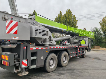Τηλεσκοπικός γερανός ZOOMLION ZTC251V 25 TON TRUCK CRANE: φωτογραφία 4 Τηλεσκοπικός γερανός ZOOMLION ZTC251V 25 TON TRUCK CRANE: φωτογραφία 4