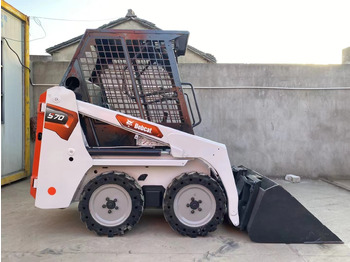 Φορτωτής πλάγιας ολίσθησης BOBCAT S70