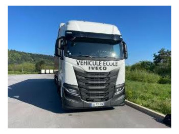 Τράκτορας IVECO S-WAY