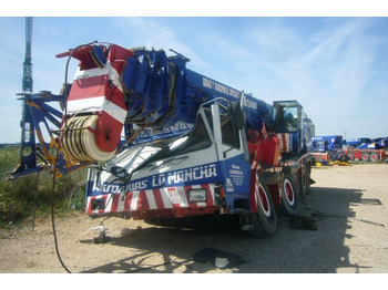 Τηλεσκοπικός γερανός LIEBHERR LTM 1090