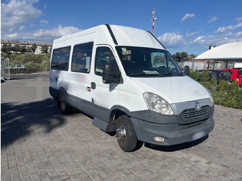 Πούλμαν IVECO Daily