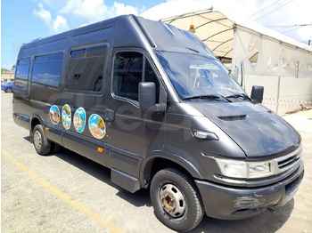 Μικρό λεωφορείο IVECO Daily