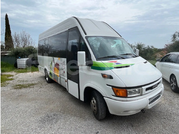 Μικρό λεωφορείο IVECO Daily