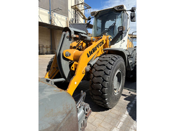 Ελαστιχοφόρος φορτωτής LIEBHERR L 538