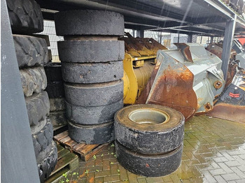 Ελαστικά και ζάντες LIEBHERR