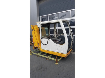 Καμπίνα και εσωτερικό LIEBHERR