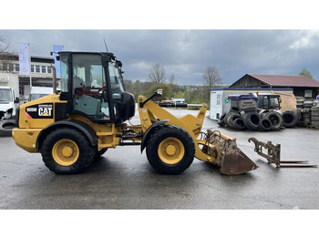 Ελαστιχοφόρος φορτωτής CATERPILLAR 908M