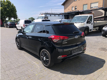 Λιμουζίνα/ Sedan Hyundai i20 1.4 CRDi Trend, Euro 6: φωτογραφία 4