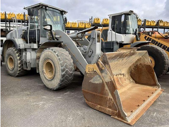 Ελαστιχοφόρος φορτωτής CATERPILLAR 962K