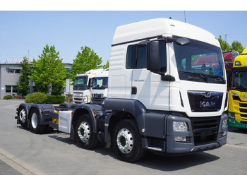 Φορτηγό σασί MAN TGS 35.420 8×2 / Chassis 6.4 m / 3 steered axles: φωτογραφία 4 Φορτηγό σασί MAN TGS 35.420 8×2 / Chassis 6.4 m / 3 steered axles: φωτογραφία 4