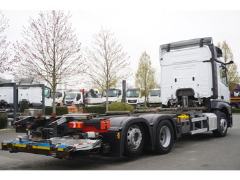 Φορτηγό μεταφοράς εμπορευματοκιβωτίων/ Κινητό αμάξωμα MERCEDES-BENZ Actros 2545 6×2 MP5 / ADR / several units: φωτογραφία 3