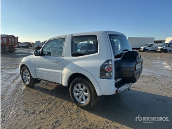 SUV 2016 Mitsubishi Pajero 3.2 SWB 4WD SUV: φωτογραφία 2