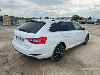 Αυτοκίνητο 2020 Skoda Superb Wagon 2.0 TDI EVO 150CV EXECUTIVE Automobile: φωτογραφία 4