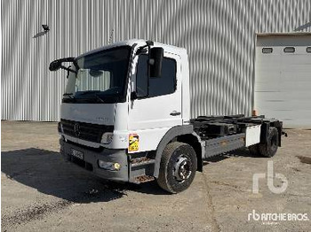 Φορτηγό σασί MERCEDES-BENZ Atego