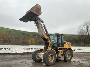 Ελαστιχοφόρος φορτωτής CATERPILLAR 924