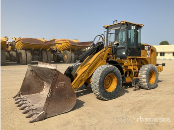 Ελαστιχοφόρος φορτωτής CATERPILLAR 930H