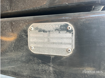 Τροχοφόρος εκσκαφέας HYUNDAI