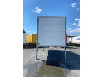 Αμάξωμα με συρρόμενο μουσαμά