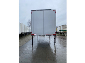 Αμάξωμα με συρρόμενο μουσαμά KRONE