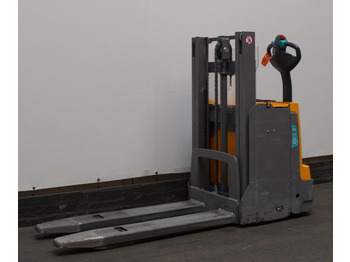 Μηχάνημα στοίβαξης JUNGHEINRICH EJD