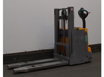 Μηχάνημα στοίβαξης JUNGHEINRICH EJD