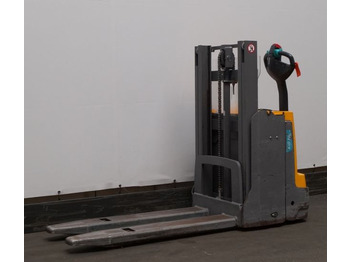 Μηχάνημα στοίβαξης JUNGHEINRICH EJD