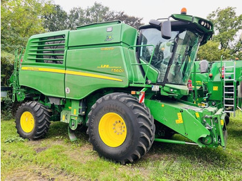 Θεριζοαλωνιστική μηχανή JOHN DEERE T560