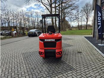 Σπαστός φορτωτής MANITOU MLA 3-25H miniloader: φωτογραφία 4 Σπαστός φορτωτής MANITOU MLA 3-25H miniloader: φωτογραφία 4