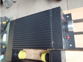 Ενδιάμεσος ψύκτης NEW HOLLAND