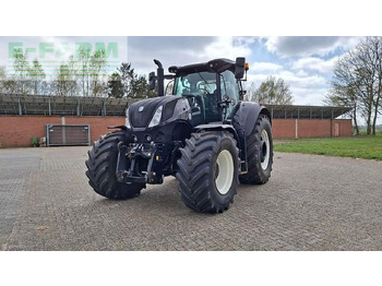 Τρακτέρ NEW HOLLAND T7000