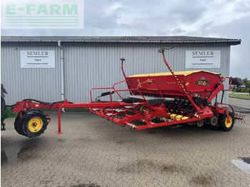 Σπαρτική με σβάρνα VÄDERSTAD