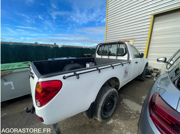 Μικρό βαν 4x4 Mitsubishi: φωτογραφία 2 Μικρό βαν 4x4 Mitsubishi: φωτογραφία 2