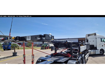 Επικαθήμενο μεταφοράς εμπορευματοκιβωτίων/ Κινητό αμάξωμα KRONE SDC