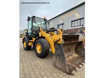 Ελαστιχοφόρος φορτωτής CATERPILLAR