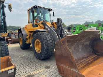 Ελαστιχοφόρος φορτωτής Volvo L 90 F: φωτογραφία 4