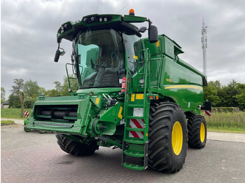 Θεριζοαλωνιστική μηχανή JOHN DEERE T670